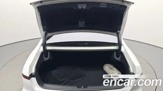 Hyundai Grandeur GN7 — Фото автомобиля 30