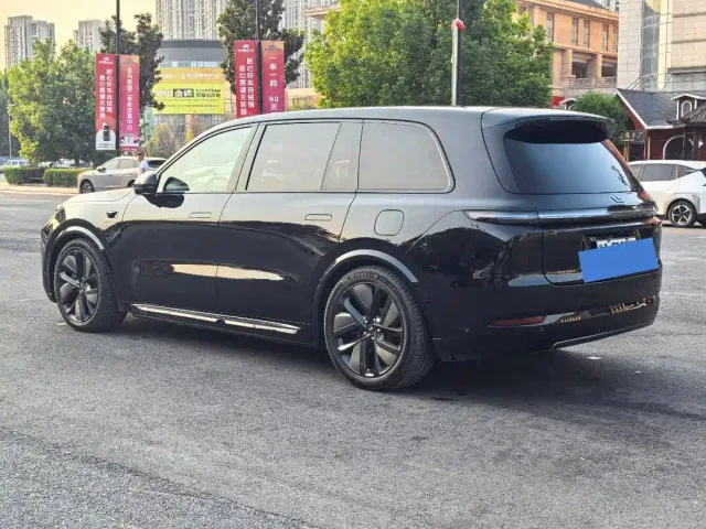 Li Auto L9 — Фото автомобиля 15
