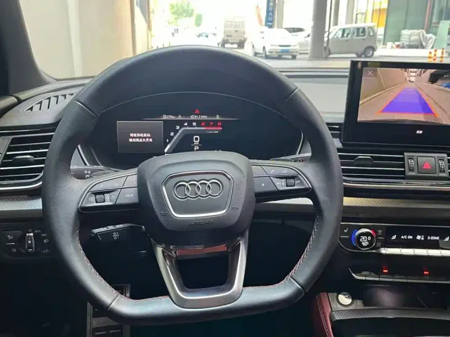 Audi Q5L — Фото автомобиля 12