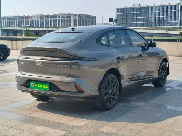 IM Motors LS6 — Фото автомобиля 5