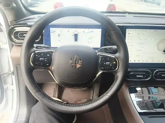 Leapmotor C01 — Фото автомобиля 10