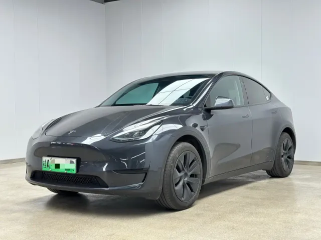 Фотография автомобиля — Tesla Model Y