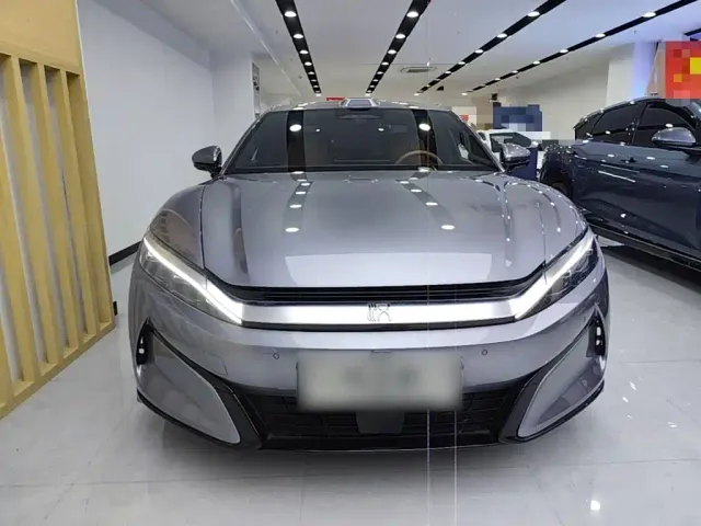BYD Han L — Фото автомобиля 2