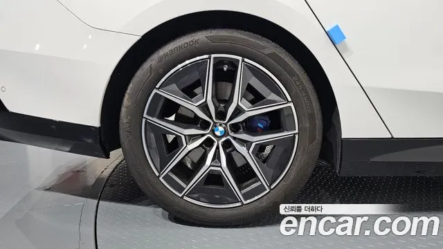 BMW 5 Series G60 — Фото автомобиля 5