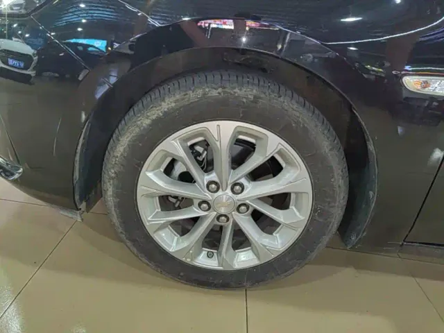 Chevrolet Monza — Фото автомобиля 22