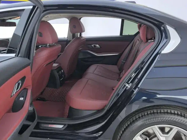 BMW i3 — Фото автомобиля 11
