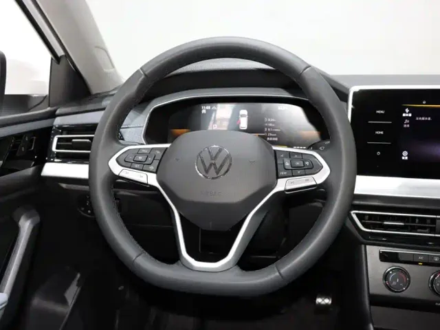 Volkswagen Lavida — Фото автомобиля 13