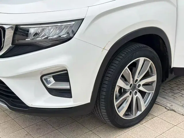 Geely Haoyue — Фото автомобиля 4