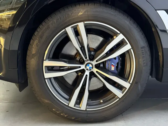 BMW X7 — Фото автомобиля 7