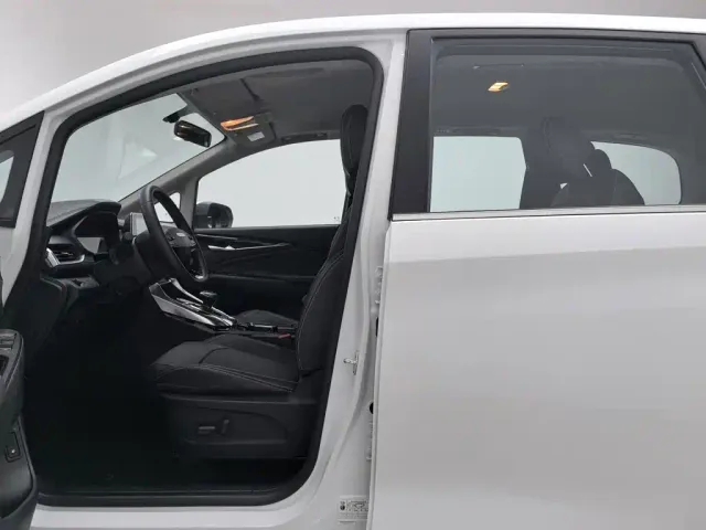 Maxus Dajia 5 — Фото автомобиля 10
