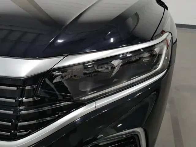 Volkswagen Passat — Фото автомобиля 7