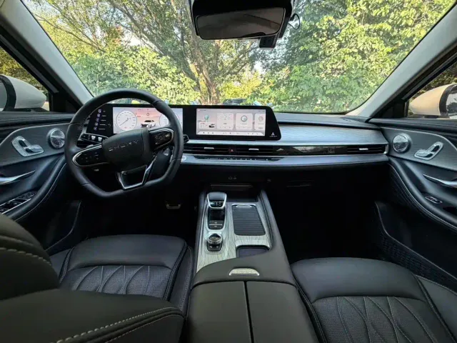 Chery Arrizo 8 — Фото автомобиля 10
