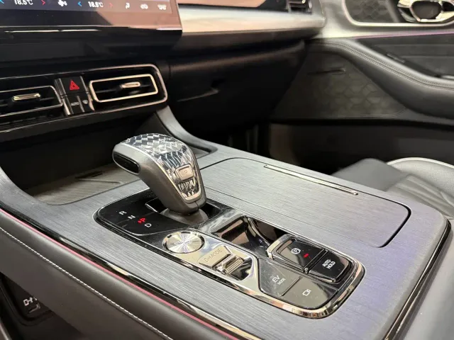 GAC Trumpchi GS8 — Фото автомобиля 17