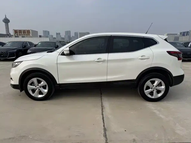 Nissan Qashqai — Фото автомобиля 4