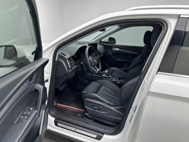 Audi Q5L — Фото автомобиля 5