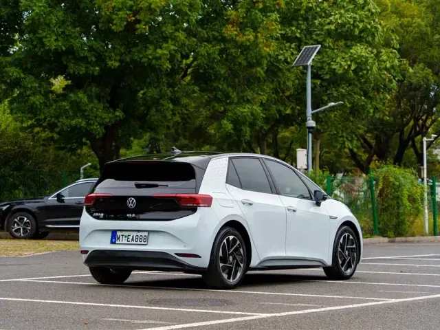 Volkswagen ID.3 — Фото автомобиля 5