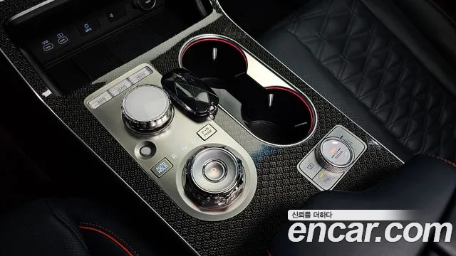 Genesis GV80 — Фото автомобиля 9