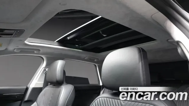 Hyundai Grandeur Grandeur (GN7) 2.5 Бензин 2WD — Фото автомобиля 17