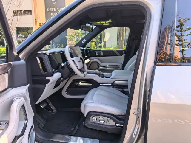 BYD FangChengBao Leopard 8 — Фото автомобиля 2