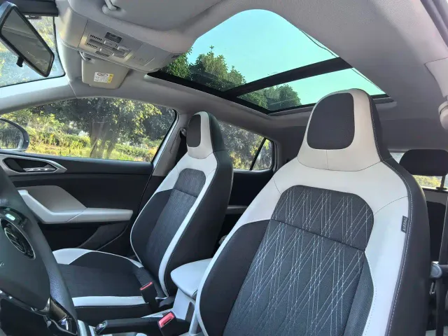 Volkswagen T-Cross — Фото автомобиля 16