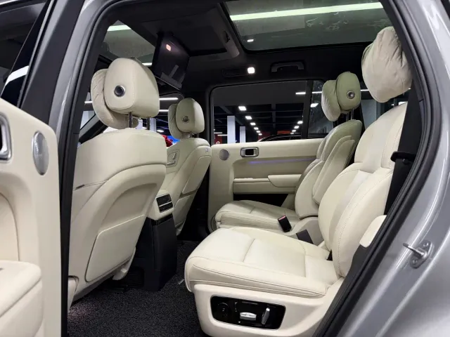 Li Auto L9 — Фото автомобиля 5