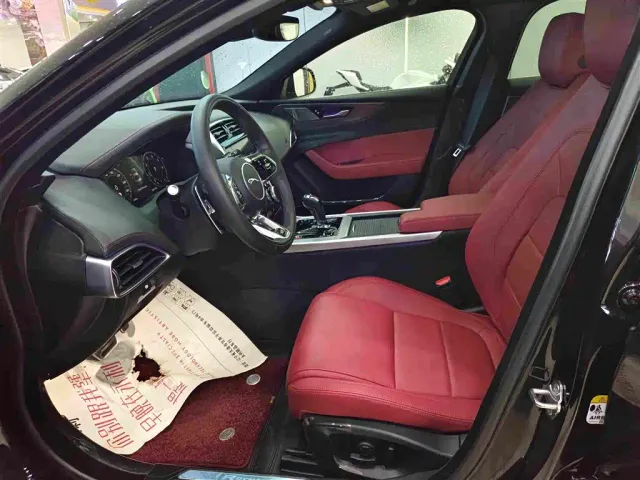 Jaguar XEL — Фото автомобиля 4