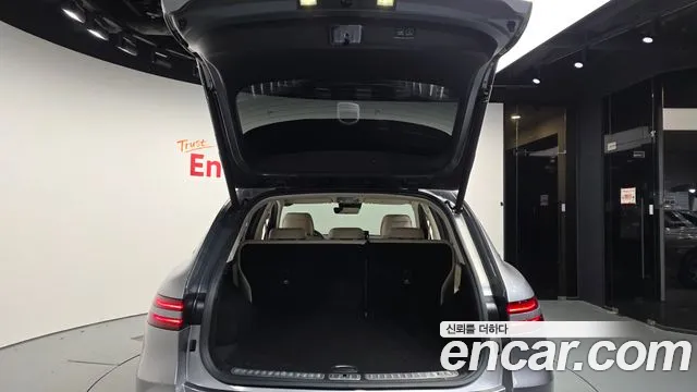 Genesis GV70 — Фото автомобиля 26