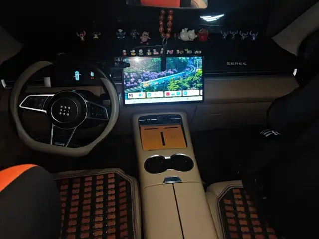 Landian E5 PLUS — Фото автомобиля 12