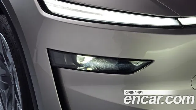 Tesla Model Y — Фото автомобиля 7
