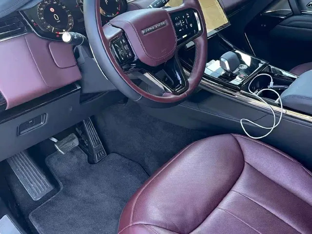 Land Rover Range Rover Sport — Фото автомобиля 4