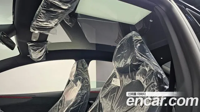 Tesla Model Y — Фото автомобиля 19