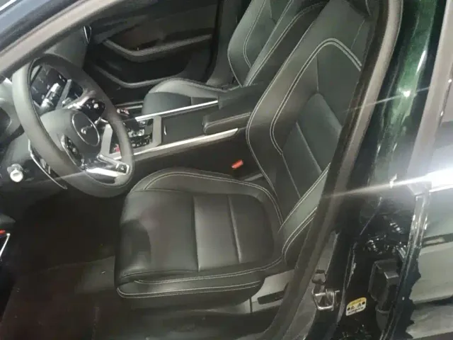 Jaguar XEL — Фото автомобиля 14