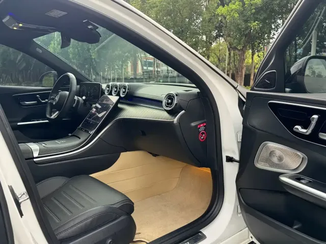 Mercedes-Benz Mercedes-Benz C-Class 2023 C 260 L Night Edition Sport — Фото автомобиля 14
