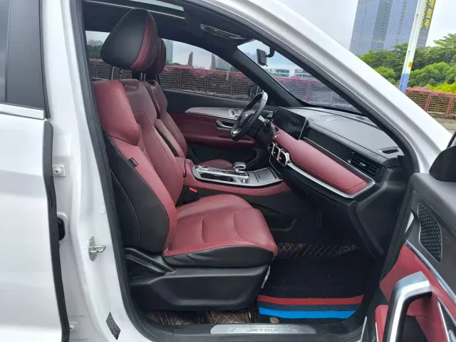 Jetour X70 Plus — Фото автомобиля 12