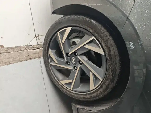 Hyundai Elantra — Фото автомобиля 22