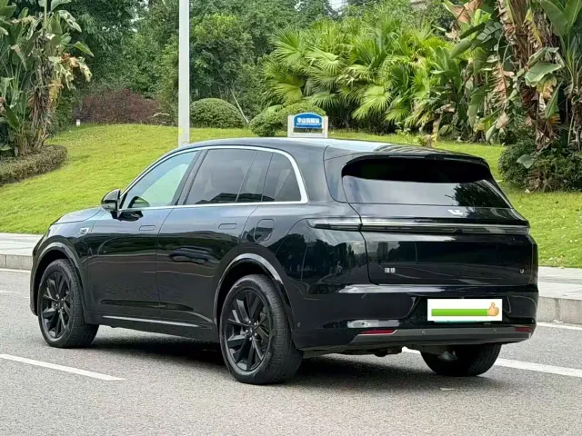 Li Auto L7 — Фото автомобиля 7