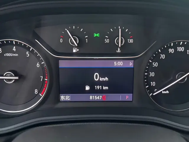 Buick Regal — Фото автомобиля 10