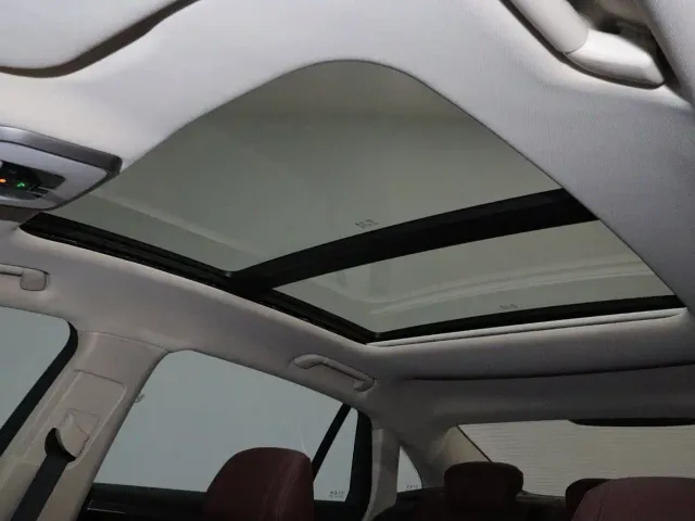 Hongqi H5 — Фото автомобиля 17