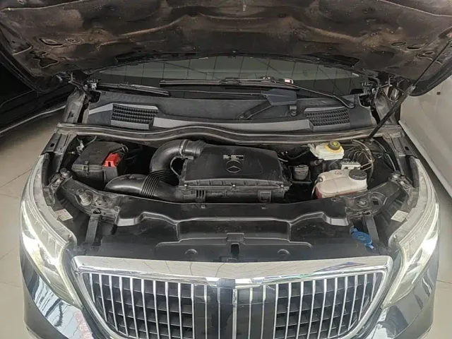Mercedes-Benz V-Class — Фото автомобиля 19
