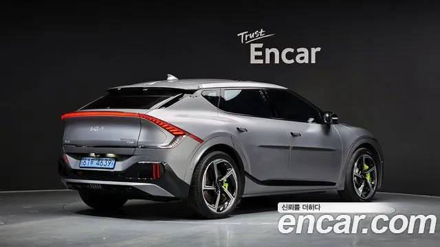 Kia EV6 — Фото автомобиля 2