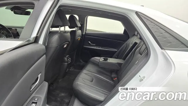 Hyundai Avante CN7 — Фото автомобиля 18