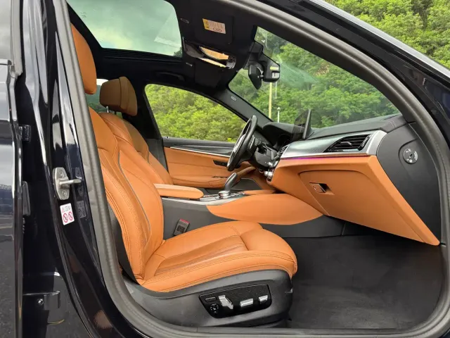 BMW 5 Series — Фото автомобиля 6