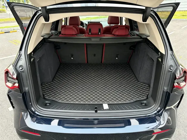 BMW iX3 — Фото автомобиля 18