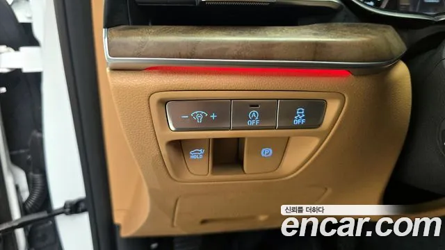 Genesis G80 Бензин 2.5 турбо AWD — Фото автомобиля 19
