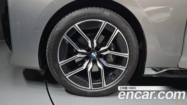 BMW 7 Series G70 — Фото автомобиля 5