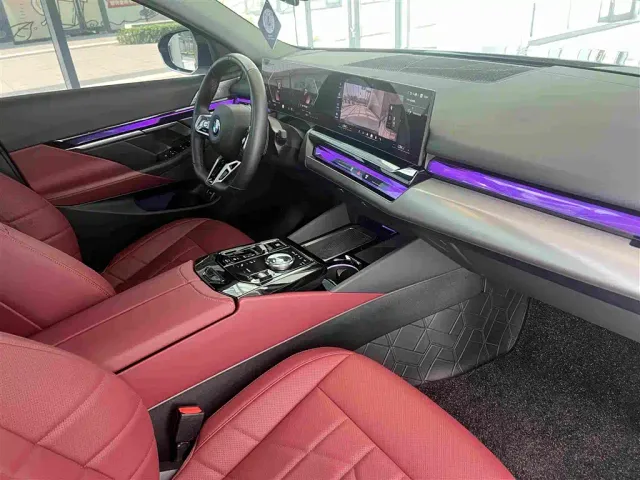 BMW 5 Series — Фото автомобиля 30