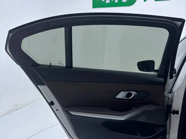 BMW 3 Series — Фото автомобиля 18