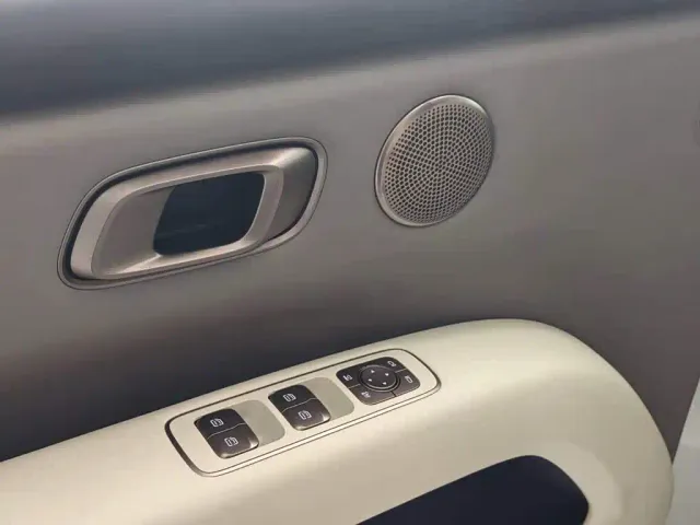 Li Auto i6 — Фото автомобиля 14
