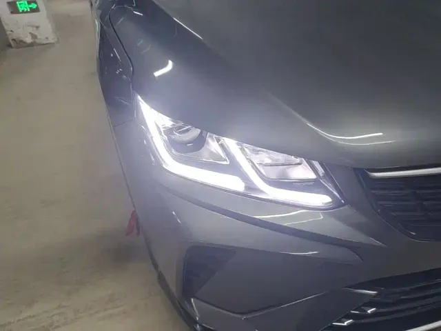 Geely Binyue — Фото автомобиля 9