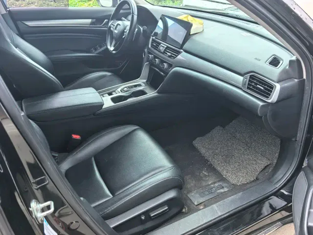 Honda Accord — Фото автомобиля 9